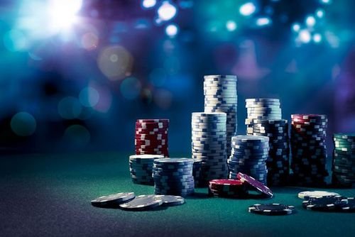 မြန်မာ Esports ကစားသမားများ ပြိုင်ပွဲကြည့်ရှု Bet ချနေစဉ်