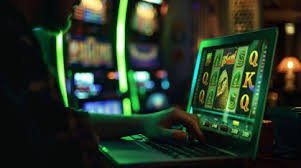 မြန်မာ ကစားသမားများ 8pmg တွင် Bingo နှင့် Slots ဆုကြေးရရှိနေသောမြင်ကွင်း